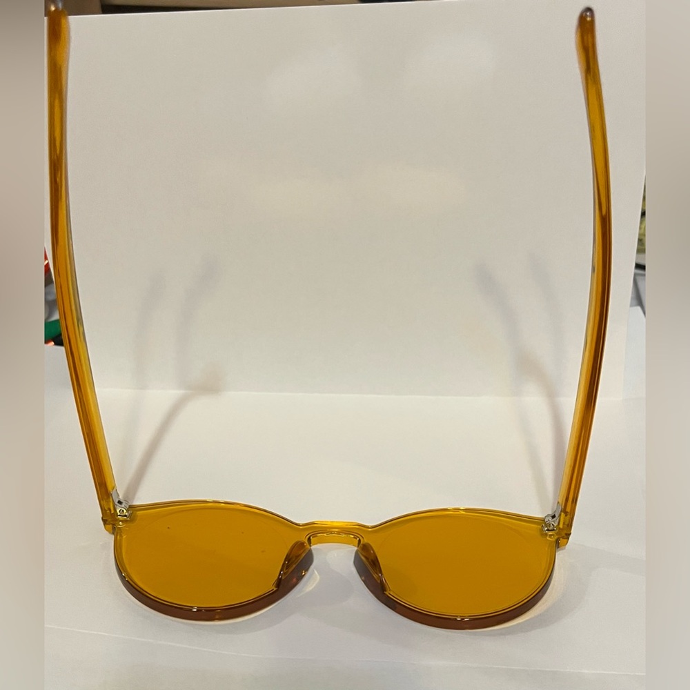 Round Rimless Yellow Sunglasses - Picture 5 of 6
